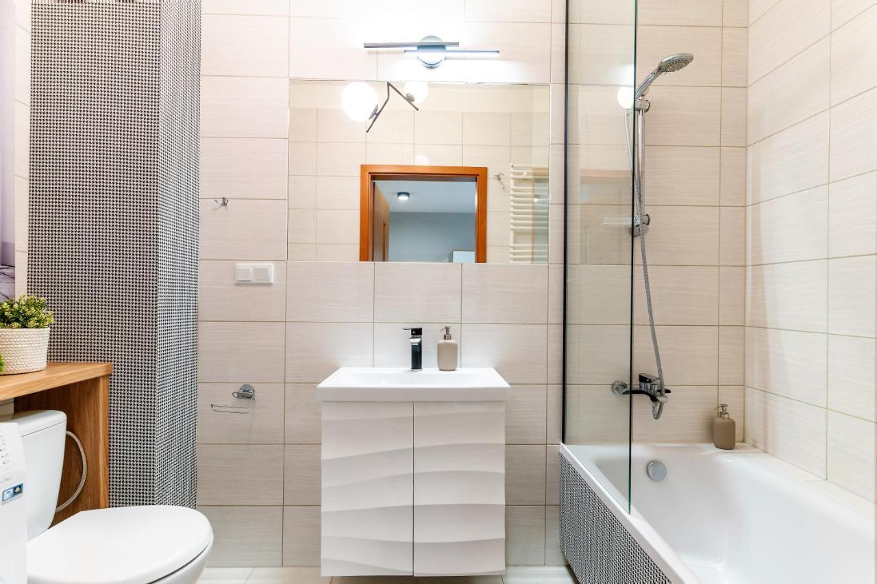Marina Apartment - Przy Jeziorze, Taras, Tv55" Z Netflix I Prime, Parking Ilawa Esterno foto