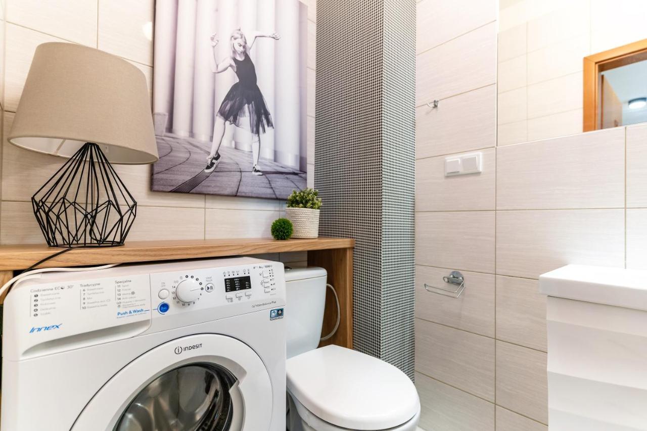 Marina Apartment - Przy Jeziorze, Taras, Tv55" Z Netflix I Prime, Parking Ilawa Esterno foto