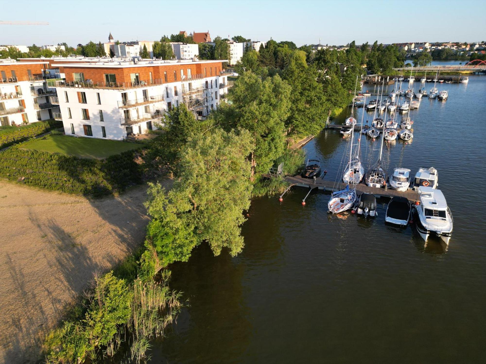 Marina Apartment - Przy Jeziorze, Taras, Tv55" Z Netflix I Prime, Parking Ilawa Esterno foto