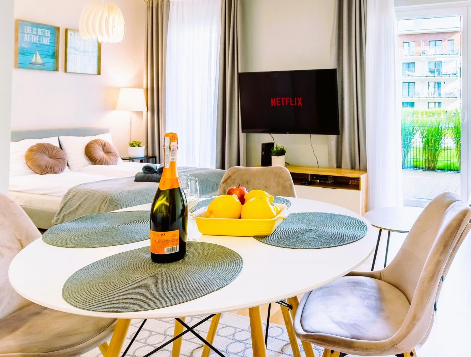 Marina Apartment - Przy Jeziorze, Taras, Tv55" Z Netflix I Prime, Parking Ilawa Esterno foto